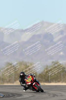 media/Dec-04-2025-Racers Edge (Thu) [[5ebc9f124d]]/3-B Group/1-Session 1 (Turn 7)/